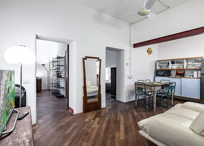 Guesthost - Beccaria & Sant'ambrogio Lovely Apartament